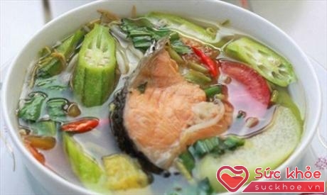 Cá hồi nầu canh chua, món ăn bổ dưỡng cho phụ nữ mang thai (Ảnh: Internet)