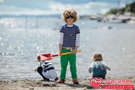 Trẻ em Na Uy dành phần lớn thời gian trong ngày ở ngoài trời để vui chơi và khám phá thiên nhiên (Ảnh: Internet)
