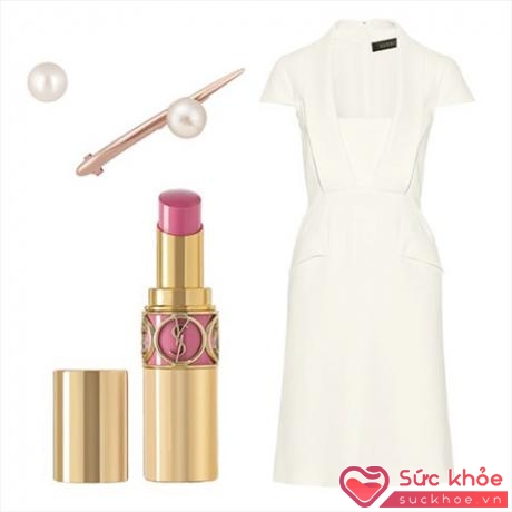  Hãy mix son hồng tím với chiếc váy trắng liền peplum và phụ kiện tối thiểu