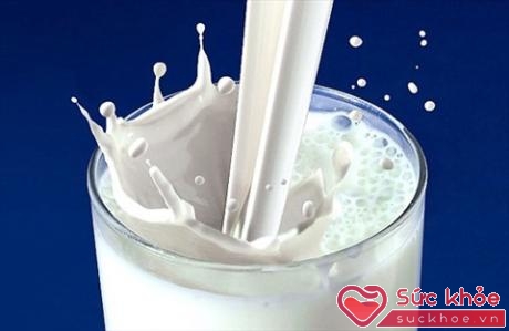 Nếu bạn bị bệnh cao huyết áp, sữa gầy sẽ là lựa chọn tốt hơn bởi sữa tươi nguyên kem chứa các chất béo bão hòa không tốt cho sức khỏe và có thể dẫn đến bệnh tim