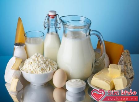 Sữa, sữa chua... giúp bổ sung canxi, vitamin D giúp ngừa u xơ tử cung