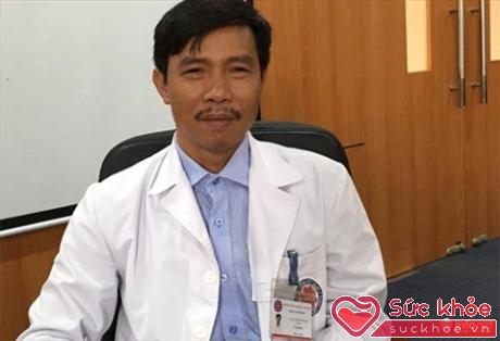 PGS Cao Minh Thành - trưởng khoa Tai Mũi Họng, Bệnh viện Đại học Y Hà Nội