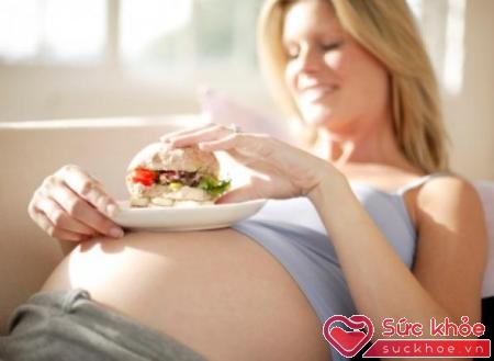 Chế độ dinh dưỡng quan trọng theo từng giai đoạn của thai kỳ