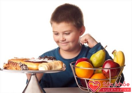 Trẻ nhỏ thường thích ăn vặt và đồ ăn nhanh