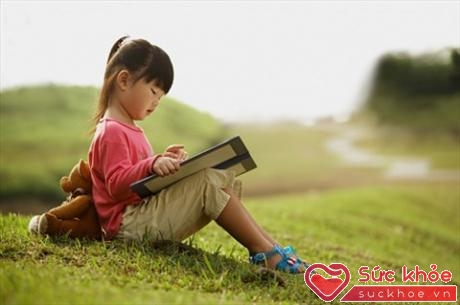 Đọc sách là thói quen tốt nên hình thành cho trẻ ngay từ nhỏ