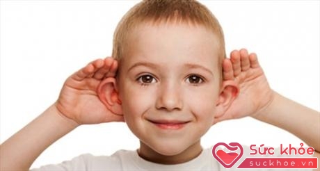Kiểm tra để phát hiện sớm trẻ bị mất thính lực (Ảnh minh họa: Internet)