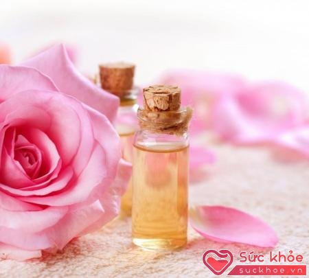 Bạn nên lựa chọn loại nước hoa hồng có chứa ít cồn và dịu nhẹ với da