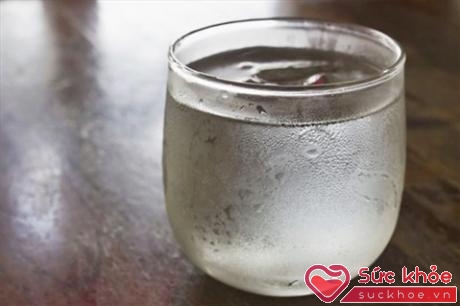 Sử dụng ấm siêu tốc 'rởm' sẽ ảnh hưởng tới chất lượng nước uống và sức khỏe
