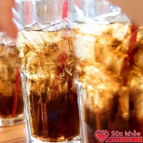 Thành phần đường đơn chứa trong những chai nước uống soda có thể kích thích phản ứng viêm và làm gia tăng nồng độ đường huyết