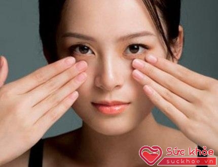 Massage mắt mỗi ngày