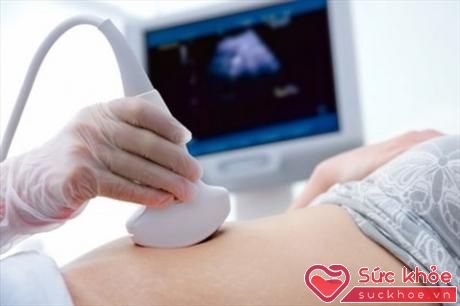 Mẹ bầu nên đặt lịch khám thai lần đầu để kiểm tra sức khỏe tổng quát (Ảnh: Internet)