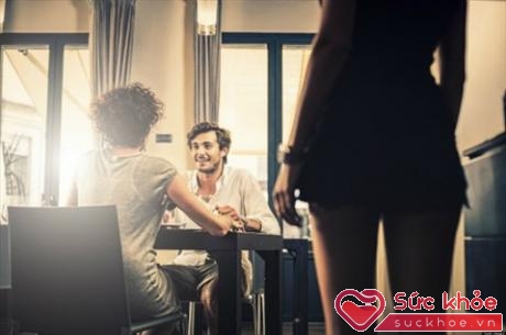 Có rất nhiều người tỏ ra rất thiếu kiên nhẫn khi thấy chồng/ vợ có dấu hiệu ngoại tình (Ảnh minh họa: Huffingtonpost)