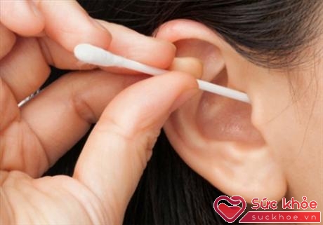 Ngoáy tai không cẩn thận có thể gây thủng màng nhĩ.