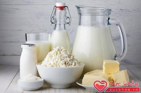 Trong sữa có thành phần lactose khó dung nạp với hệ tiêu hoá của một số người, làm khí gas trong ruột tăng nhanh. Gluten có trong bột mì cũng tương tự