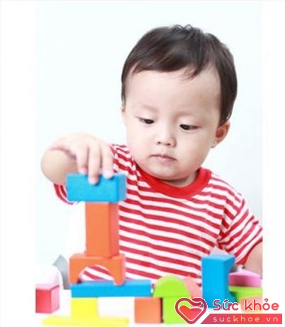 Chọn đồ chơi phù hợp với lứa tuổi là tiêu chí hàng đầu. (Ảnh minh họa: Internet)