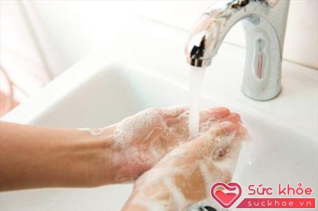 Rửa tay là cách đơn giản nhất để ngừa nhiễm khuẩn