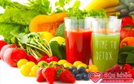 Rau xanh và trái cây là những thực phẩm lành mạnh cho chế độ detox