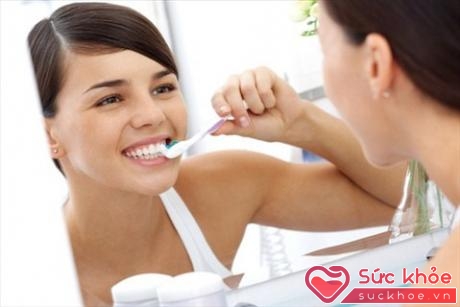 Răng lợi bị viêm nhiễm là do đánh răng sai cách 