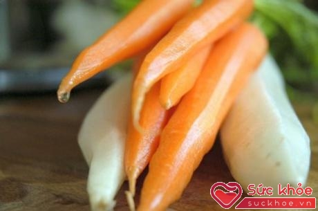 Củ cải trắng và cà rốt triệt tiêu vitamin C khi kết hợp với nhau.