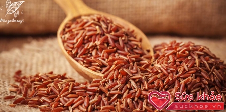 Gạo lứt có chứa nhiều chất dinh dưỡng như Mg, Mn, P, Thiamine, Niacin, các vitamin nhóm B