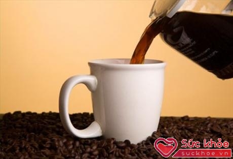 Hợp chất cafein trong cà phê giúp tăng tốc độ đốt cháy chất béo trong cơ thể (Ảnh: Webmd)
