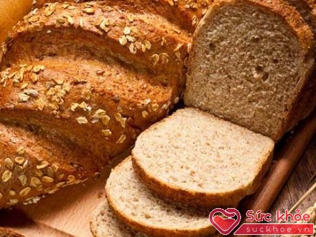 Nếu bạn không vệ sinh răng miệng sạch sau khi ăn bánh sandwich, những loại vi khuẩn trong miệng sẽ phát triển và ảnh hưởng đến hàm răng