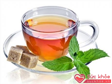 Một cốc trà chanh nóng pha chút mật ong sẽ giúp bạn phòng ngừa cảm lạnh