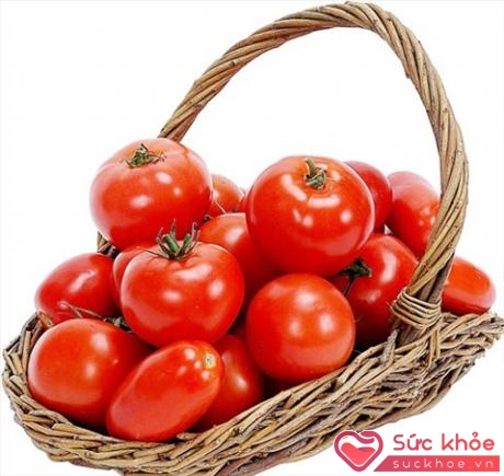 Cà chua là thực phẩm hỗ trợ trị liệu rất tốt cho những người bị huyết áp cao (Ảnh minh họa: Internet)