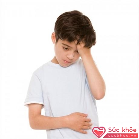 Đau bụng là triệu chứng thường gặp ở trẻ