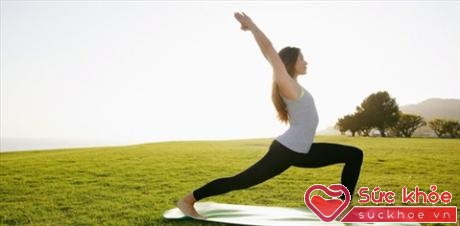 Tập yoga rất tốt cho người bị viêm khớp dạng thấp