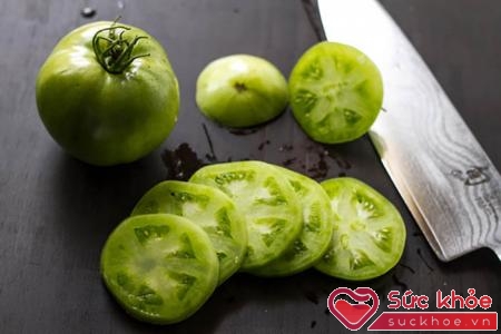 Cà chua xanh rất độc hại vì có nó chứa chất độc Solanine