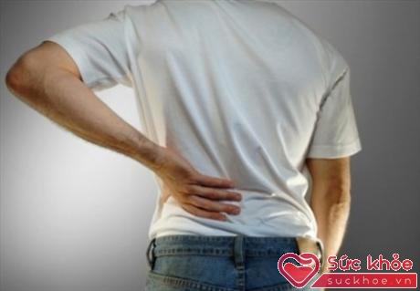 Bệnh thận, suy thận thường gây ra các cơn đau lưng hoặc sườn (Ảnh minh họa: Internet)