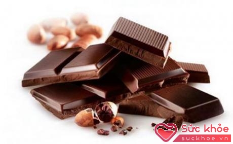 Nên lựa chọn sôcôla đen, có ít nhất 70% cacao để mang lại lợi ích cho sức khỏe.