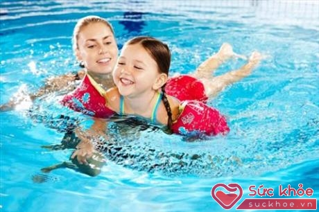 Bơi lội là một môn thể thao rất phổ biến và dễ thực hiện, ít chấn thương