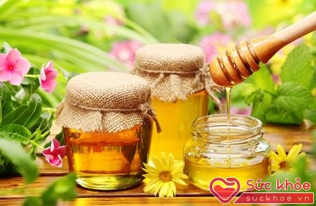Mật ong giúp bổ sung dưỡng ẩm cho da.