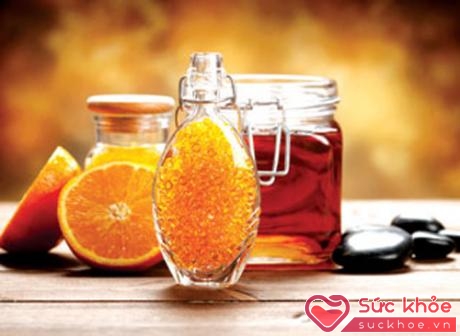 Mặt nạ cam và mật ong tuy đơn giản nhưng lại cung cấp nguồn dưỡng chất lớn cho da.