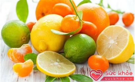 Bổ sung vitamin C sẽ giúp làn da khỏe mạnh, sáng đẹp.