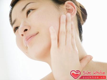 Thường xuyên massage da sẽ giúp bạn có làn da săn chắc