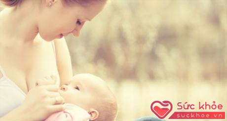Cho trẻ bú mẹ giúp nâng cao sức đề kháng của trẻ