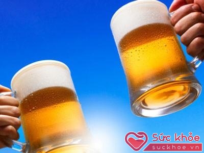 Hạn chế dùng bia, rượu là cách tốt, nhất để bảo vệ lá gan