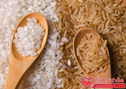 Gạo lứt ăn đứt gạo trắng về lợi ích sức khỏe và giá trị dinh dưỡng