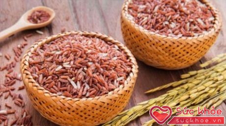 Có không ít bệnh nhân ung thư tin rằng ăn cơm gạo lứt có thể chữa khỏi ung thư