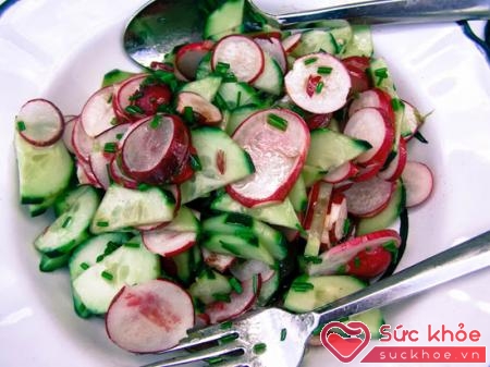 Salad củ cải đỏ - dưa chuột vừa ngon vừa tốt