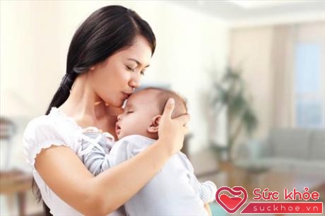 Chế độ chăm sóc tốt giúp bà mẹ sau sinh phòng tránh được các bệnh hậu sản nguy hiểm