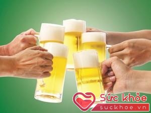 Chuyên gia tiết lộ cách phòng tránh rối loạn tiêu hoá do uống rượu bia