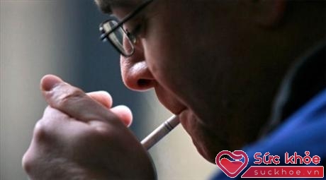 Người nghiện thuốc lá có nguy cơ cao bị ung thư dạ dày