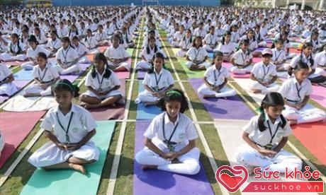 Học sinh Ấn Độ được tham gia vào những lớp học yoga, rèn luyện trí nhớ... (Ảnh minh họa).