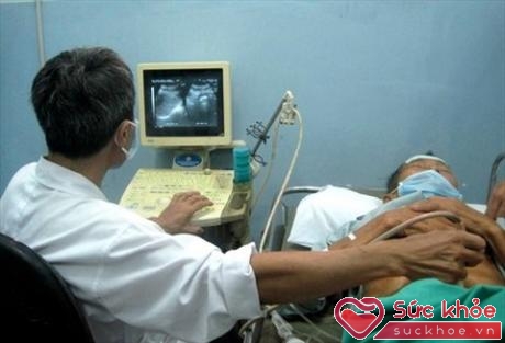 Bệnh nhân khám bệnh tại Bệnh viện Phạm Ngọc Thạch (Ảnh: Lê Phương)
