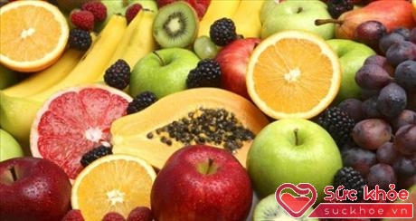 Ăn trái cây trong bữa ăn có thể làm cho cảm thấy no hơn và giảm lượng calo tiêu thụ nhưng chỉ nên ăn với một lượng nhỏ chứ không nên ăn quá nhiều.
