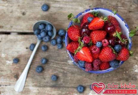 Trái cây họ berry mọng nước, có hàm lượng vitamin C, lượng đường thấp, hỗ trợ giảm cân hiệu quả.